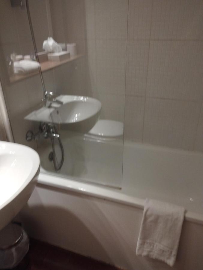 Kyriad Montargis - Amily Hotel 3*